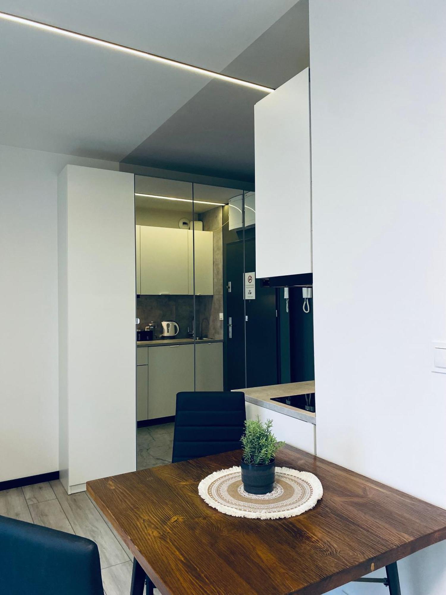 Enes Apartments Legnicka Street 59D فروتسواف المظهر الخارجي الصورة